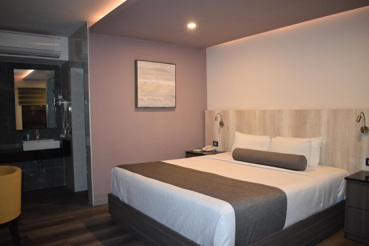 Hotel Frontiere Tijuana Bagian luar foto