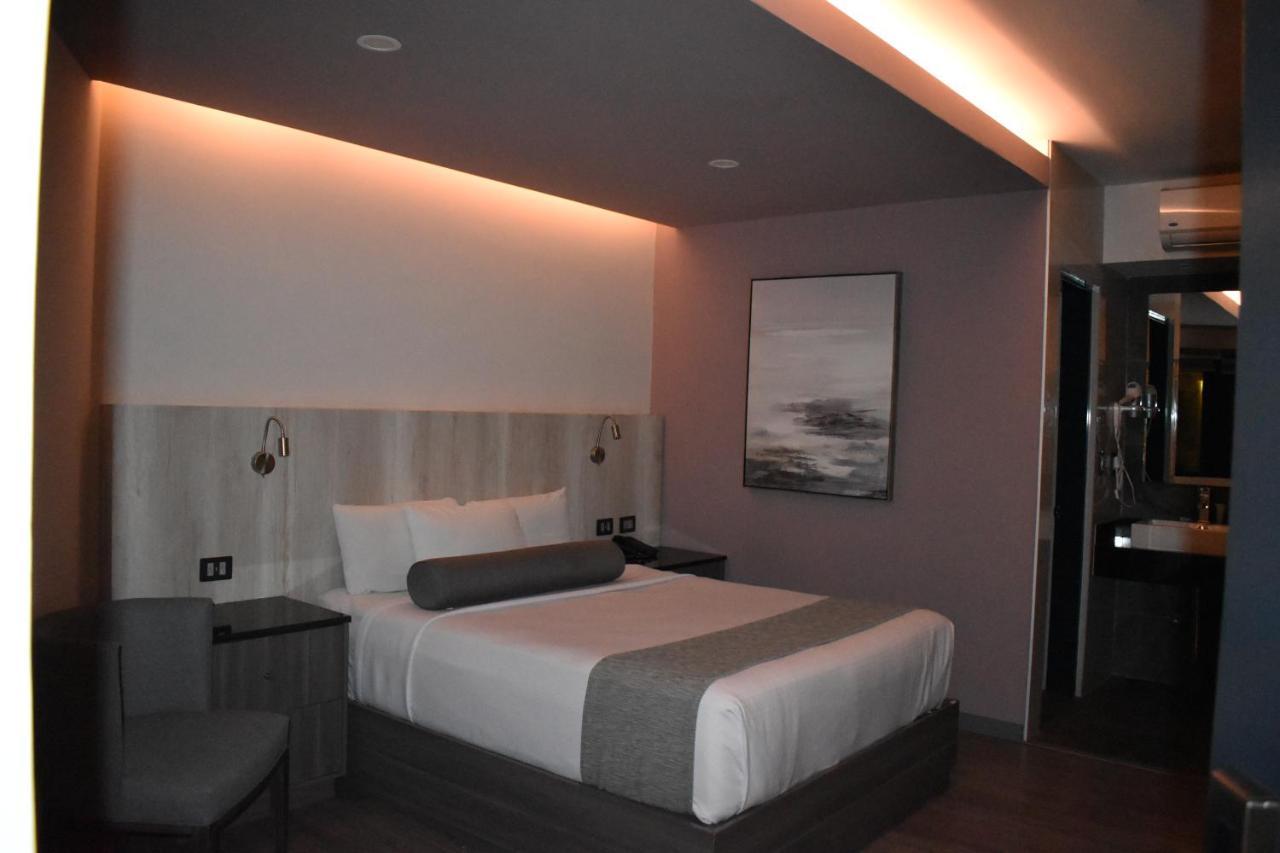 Hotel Frontiere Tijuana Bagian luar foto