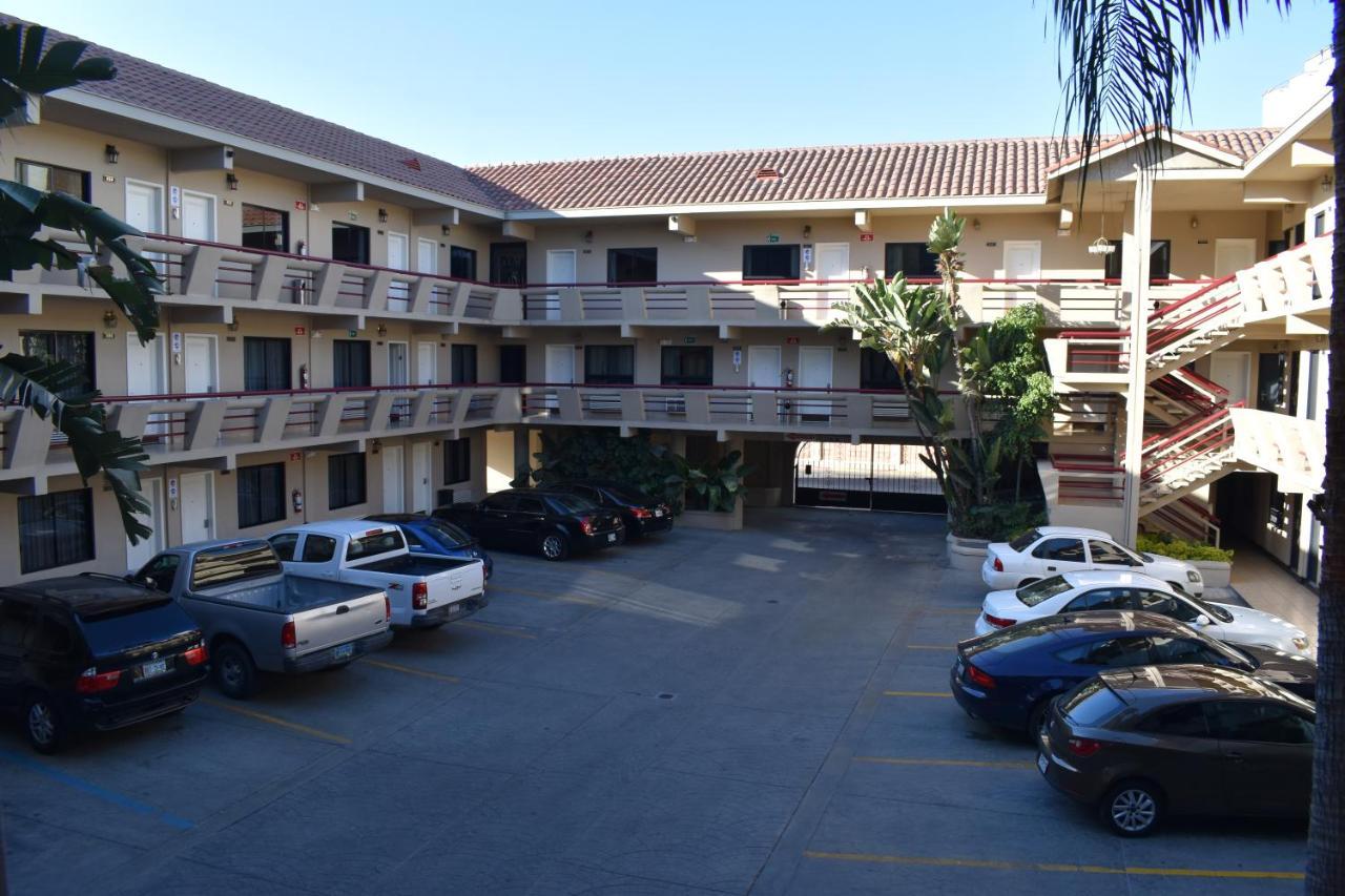 Hotel Frontiere Tijuana Bagian luar foto