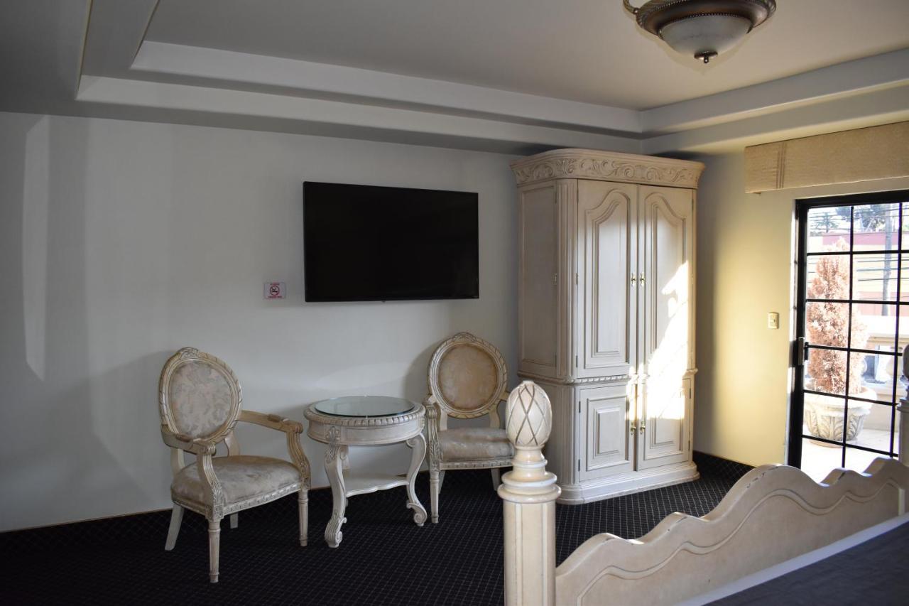 Hotel Frontiere Tijuana Bagian luar foto