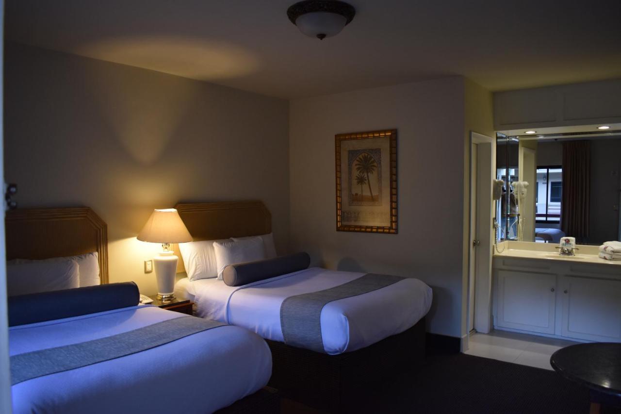 Hotel Frontiere Tijuana Bagian luar foto