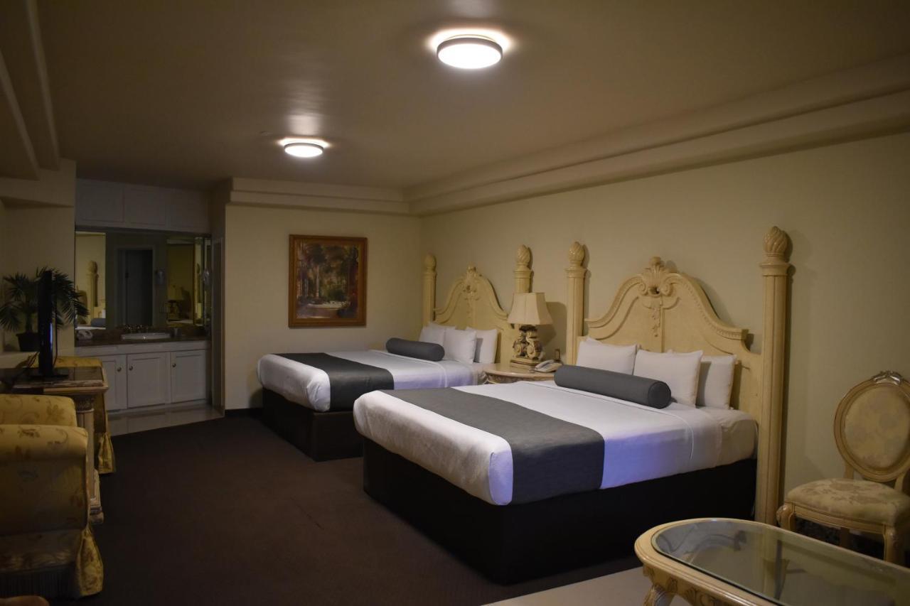 Hotel Frontiere Tijuana Bagian luar foto