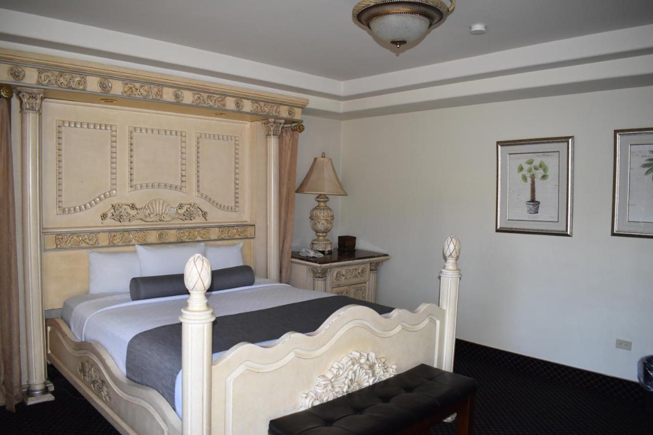 Hotel Frontiere Tijuana Bagian luar foto