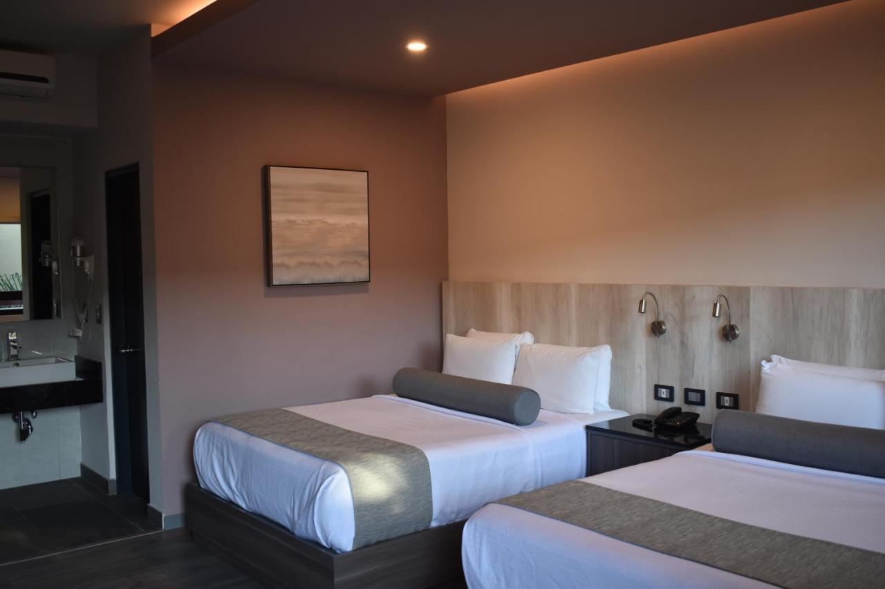 Hotel Frontiere Tijuana Bagian luar foto