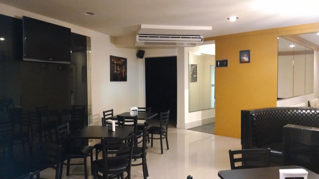 Hotel Frontiere Tijuana Bagian luar foto